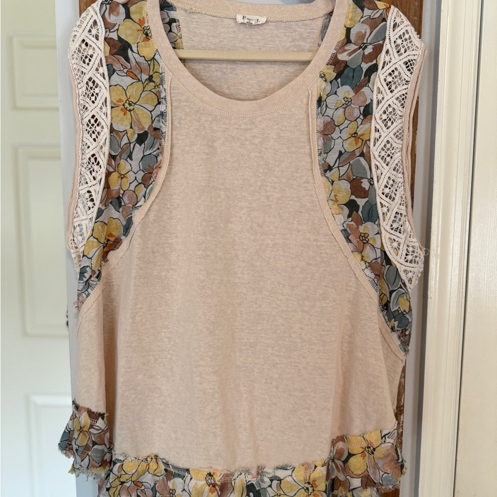 POL Floral Lace Accent Tank Top - Cream and Yellow